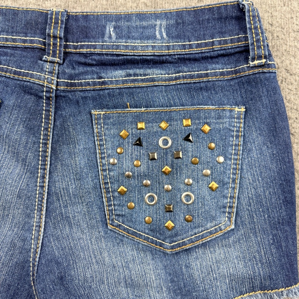 Southpole Distressed Studded Denim Shorts Women's Size 9 Blue Cut Off Y2K - Picture 6 of 14